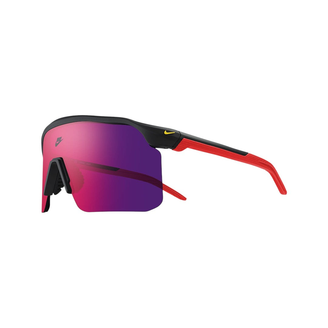 NIKE_EXPEDITION_SHIELD-Photoroom.jpg