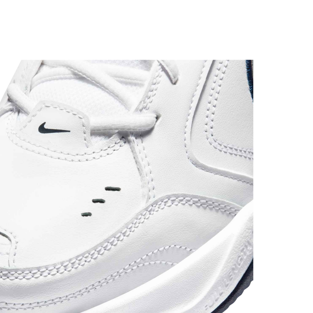 NIKE AIR MONARCH IV