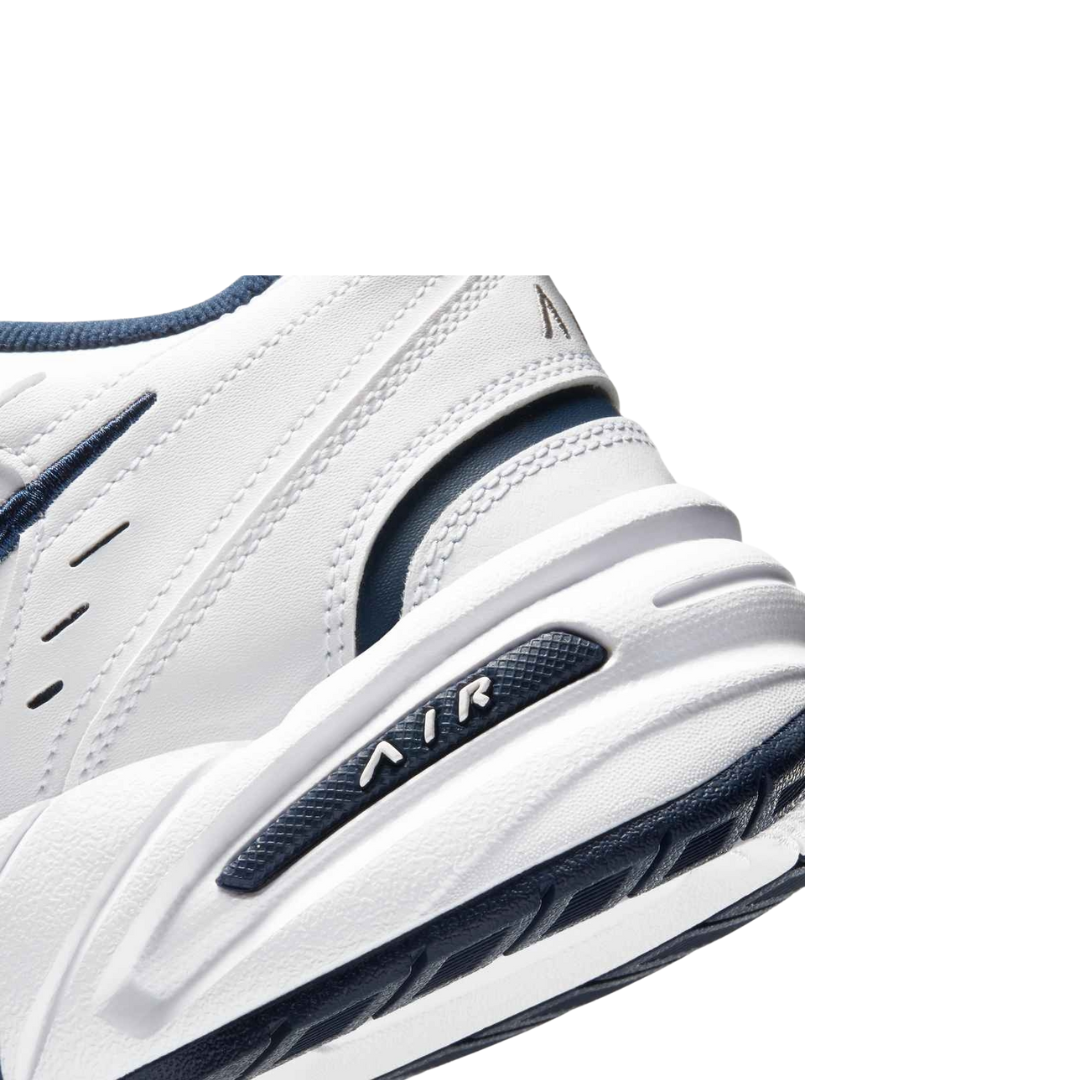 NIKE AIR MONARCH IV